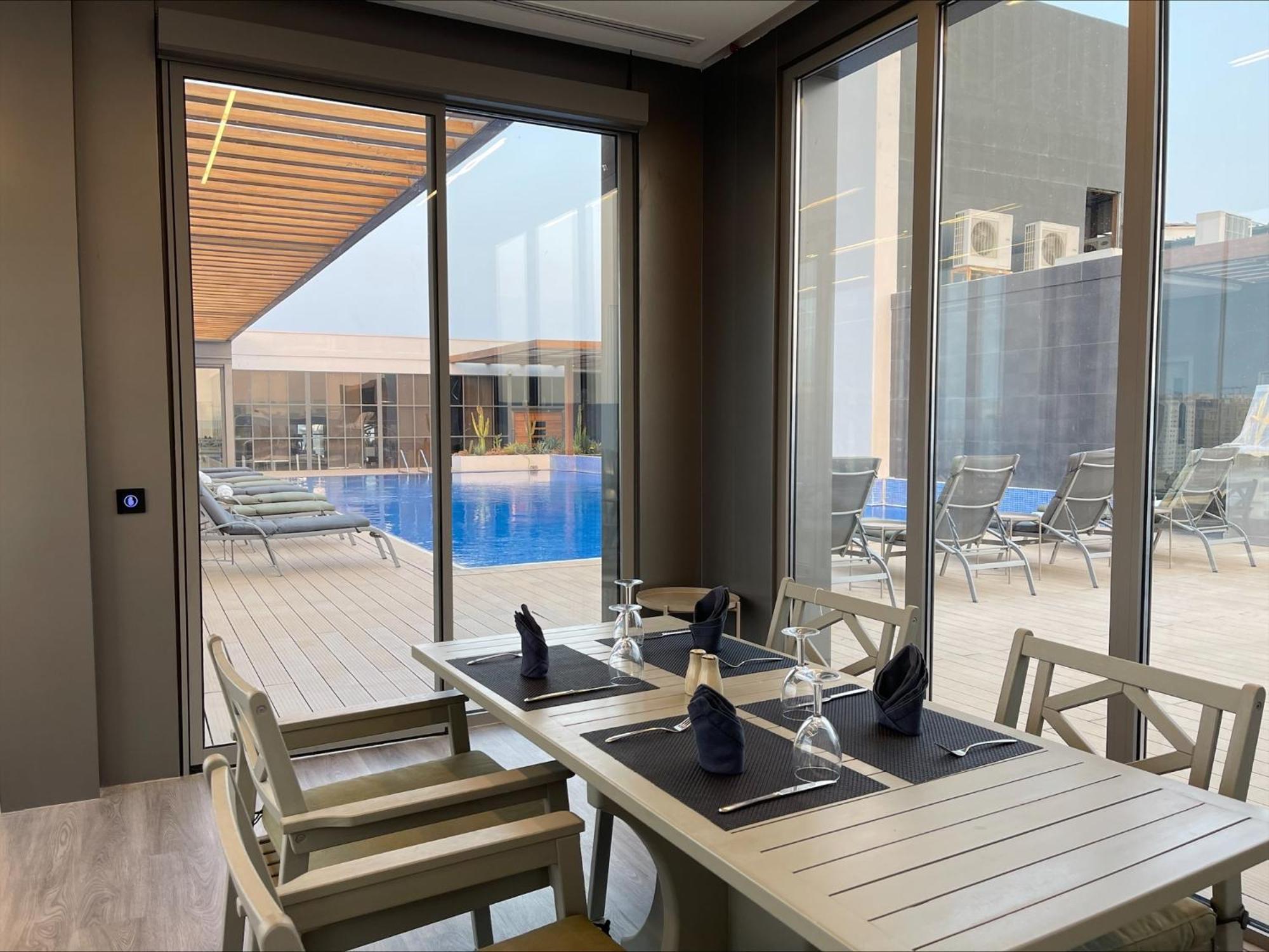 K108 Hotel Доха Екстериор снимка