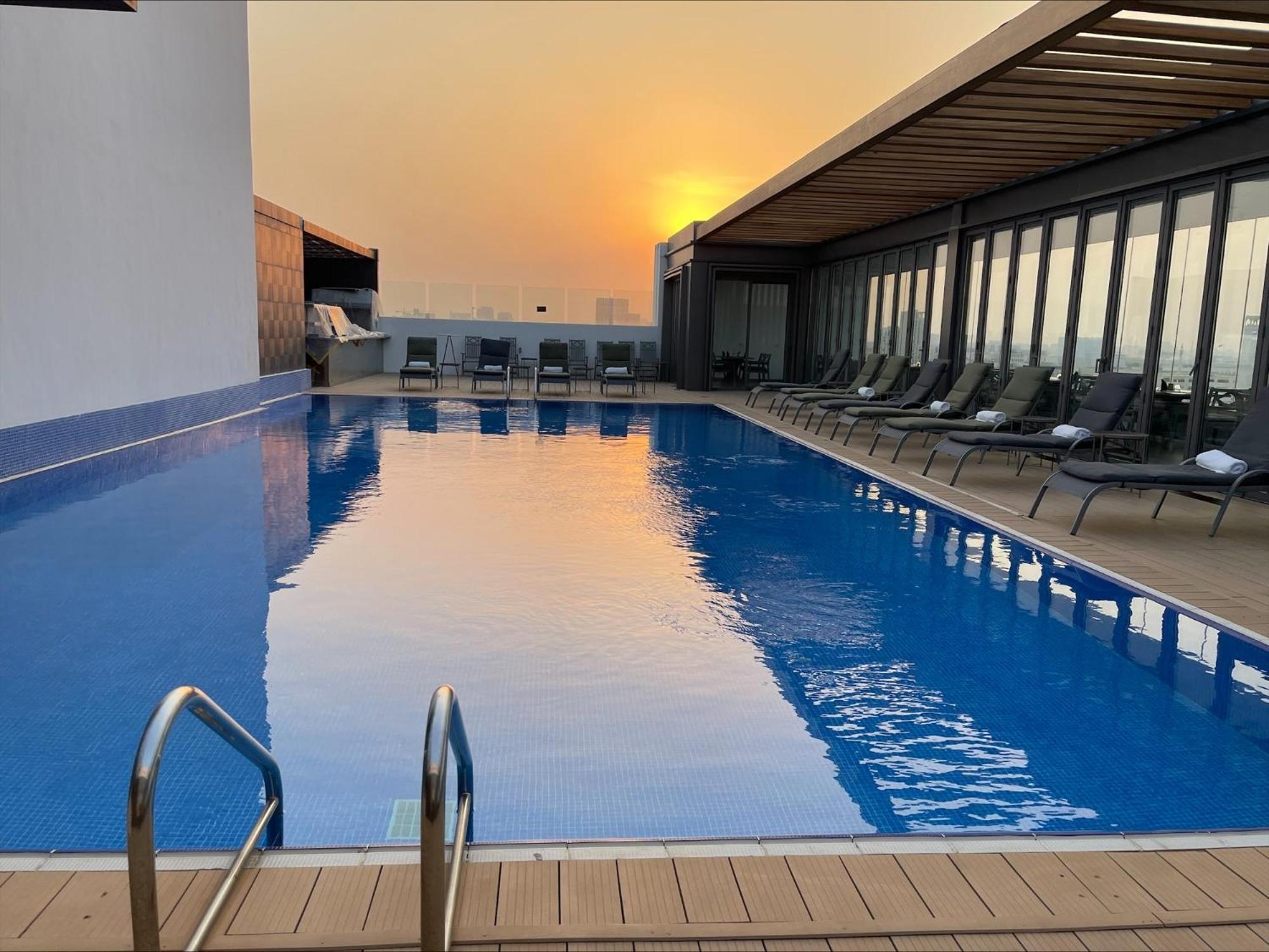 K108 Hotel Доха Екстериор снимка